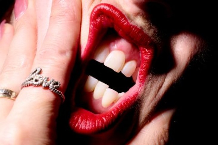 Sharp Teeth Mobile Banner